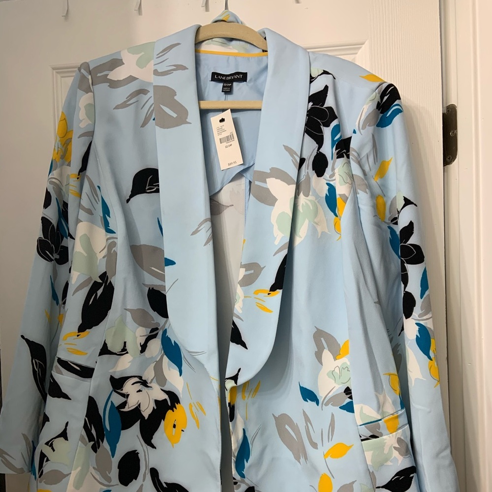 Stunning spring jacket  NWT $89.95